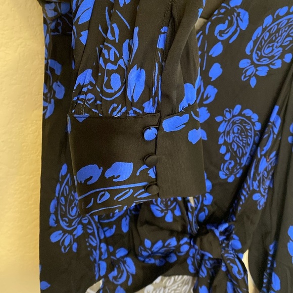 Milly Tossed Paisley Silk Blouse Medium - Picture 6 of 8